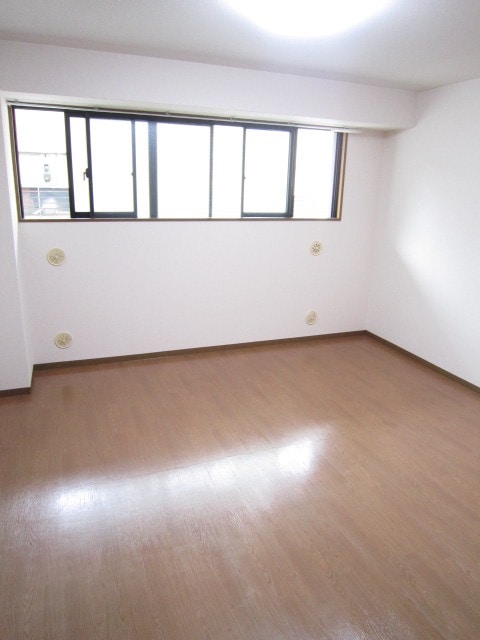 物件内観写真5　(居室)