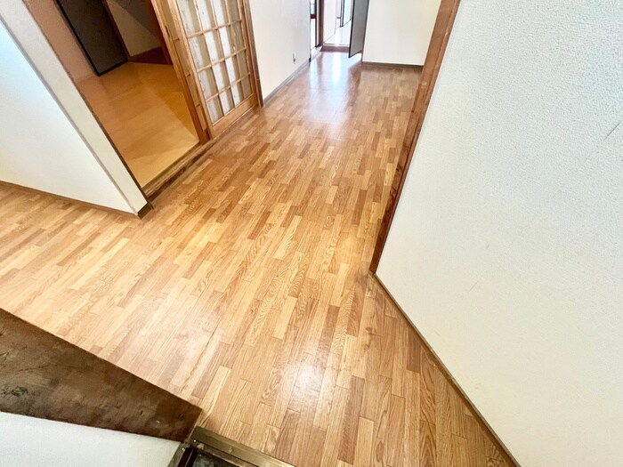 物件内観写真21　(廊下)