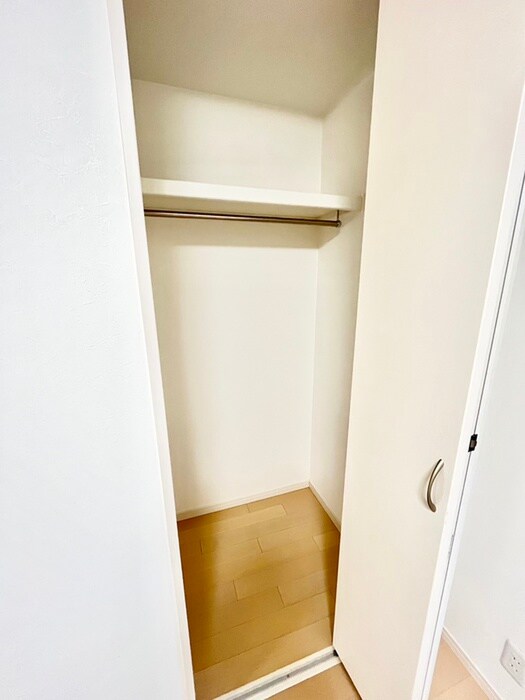 物件内観写真12　(収納)