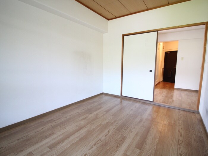 物件内観写真9　(居室)