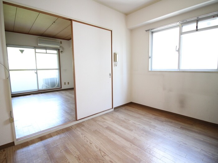 物件内観写真12　(居室)