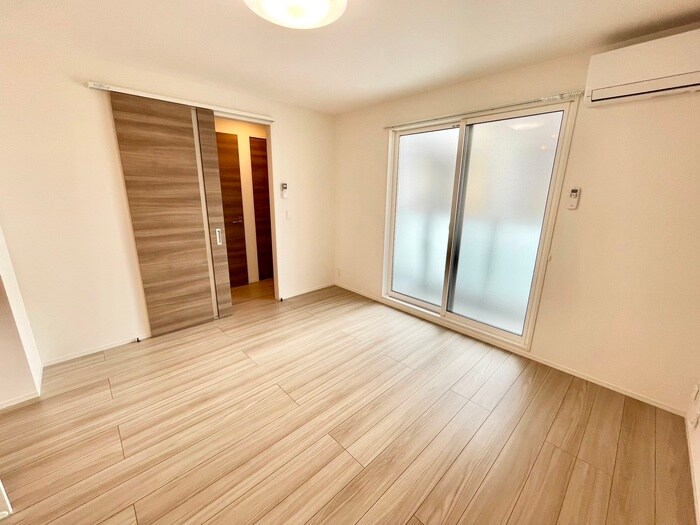 物件内観写真8　(居室)