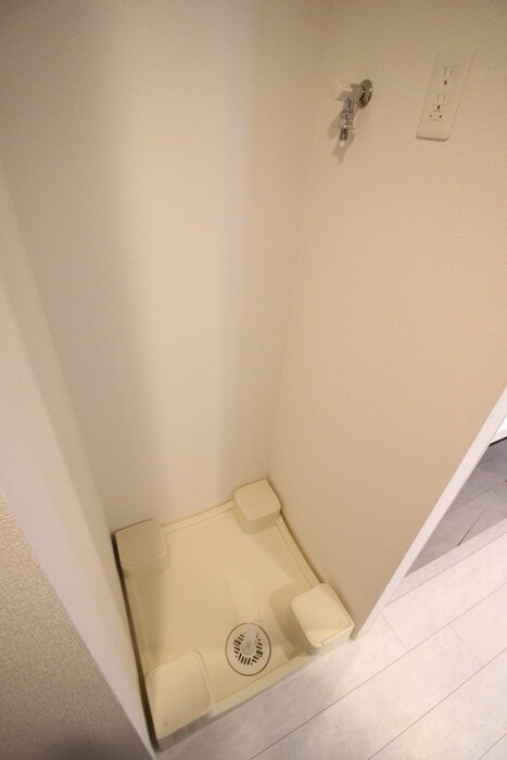 物件内観写真10　(洗濯機置場)