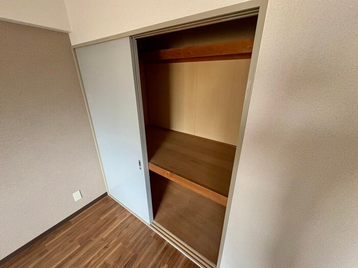物件内観写真18　(収納)
