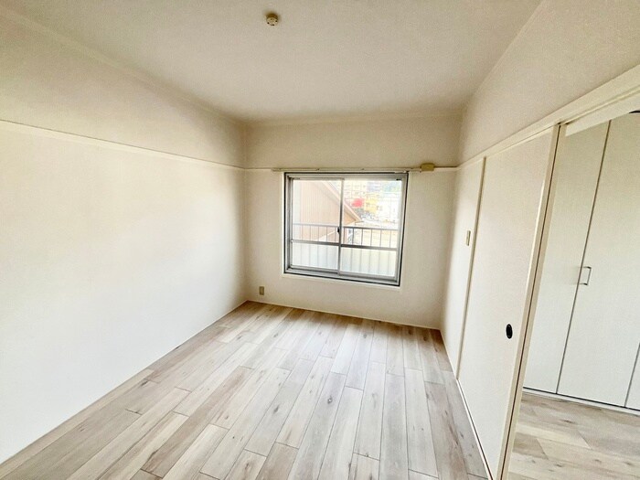 物件内観写真8　(居室)