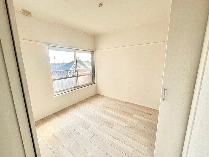 物件内観写真10　(居室)