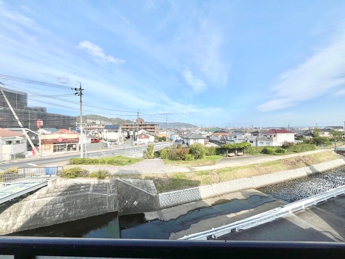 物件内観写真22　(室内からの展望)