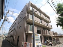 上阿達谷口マンションの外観写真