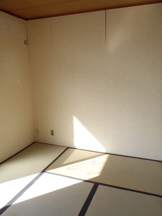 物件内観写真8　(居室)