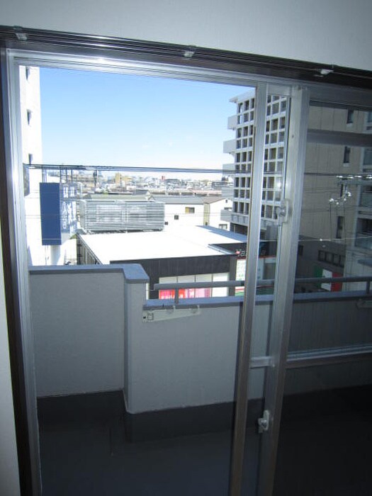 物件内観写真22　(室内からの展望)