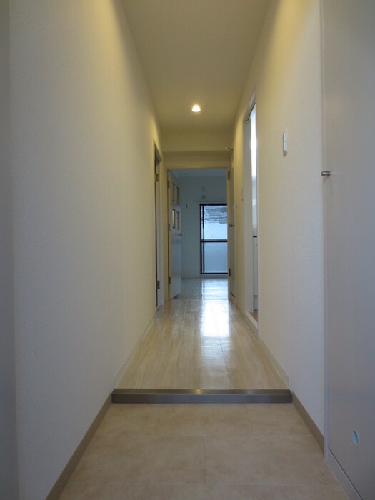 物件内観写真7　(廊下)