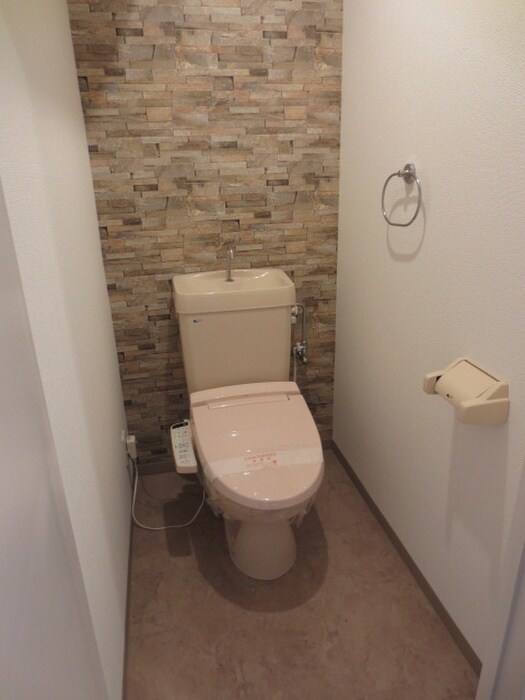 物件内観写真11　(トイレ)