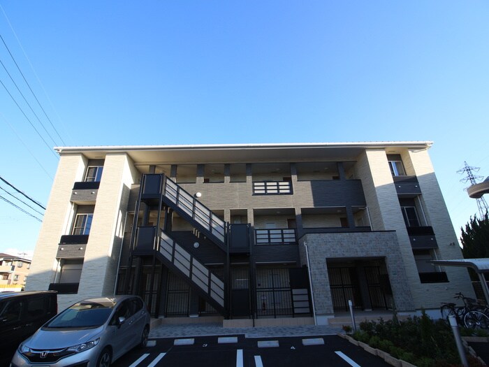 物件外観写真1　(外観写真)