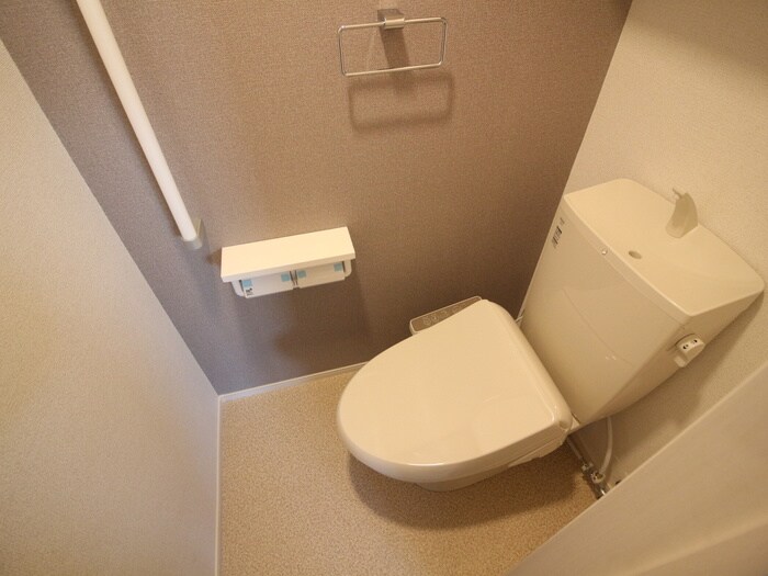 物件内観写真14　(トイレ)