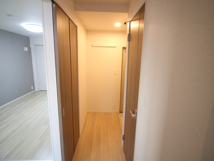 物件内観写真18　(廊下)