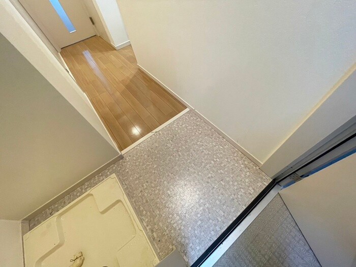 物件内観写真19　(玄関)