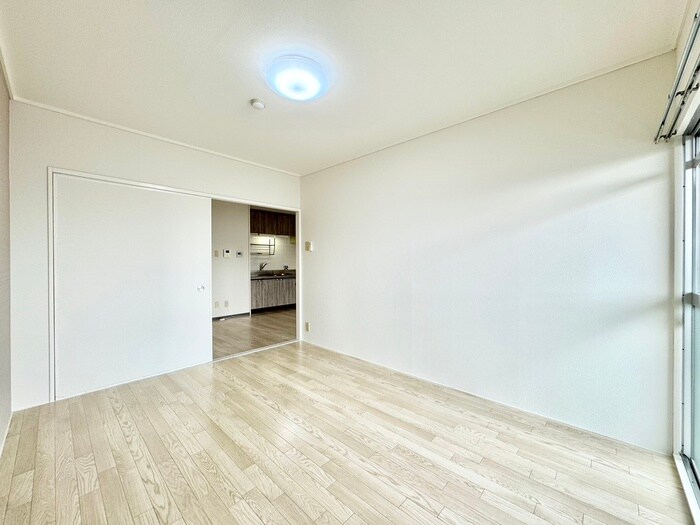 物件内観写真12　(居室)