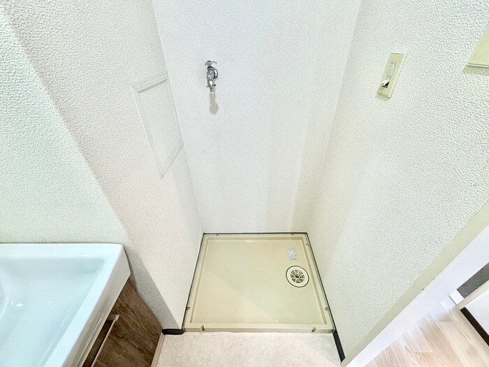 物件内観写真17　(洗濯機置場)