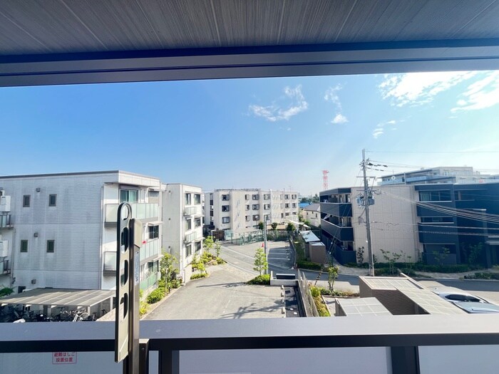 物件内観写真22　(室内からの展望)