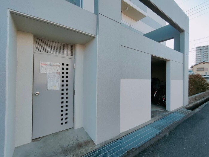 物件外観写真4　(建物設備)