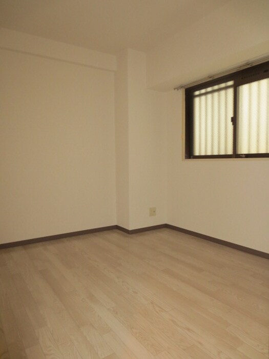 物件内観写真11　(居室)