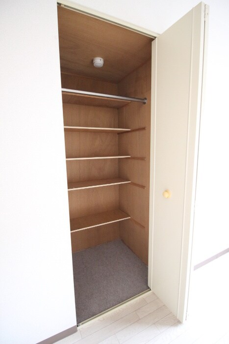 物件内観写真16　(収納)