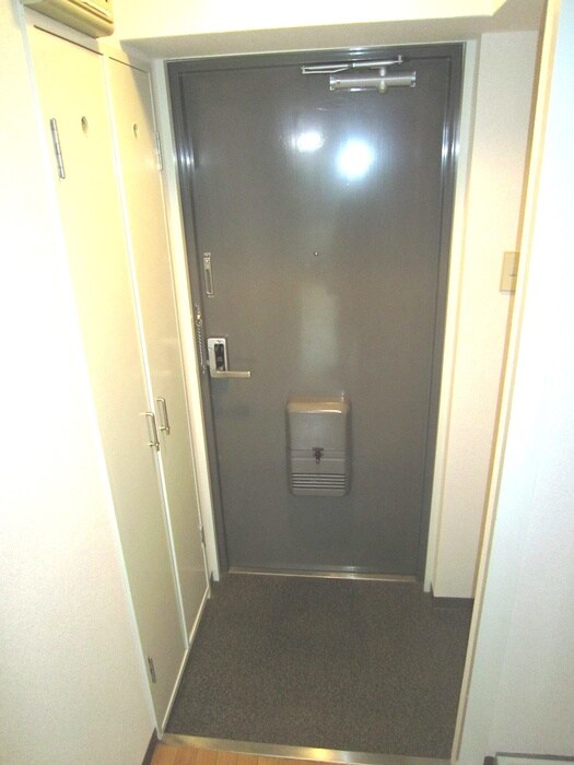 物件内観写真7　(玄関)