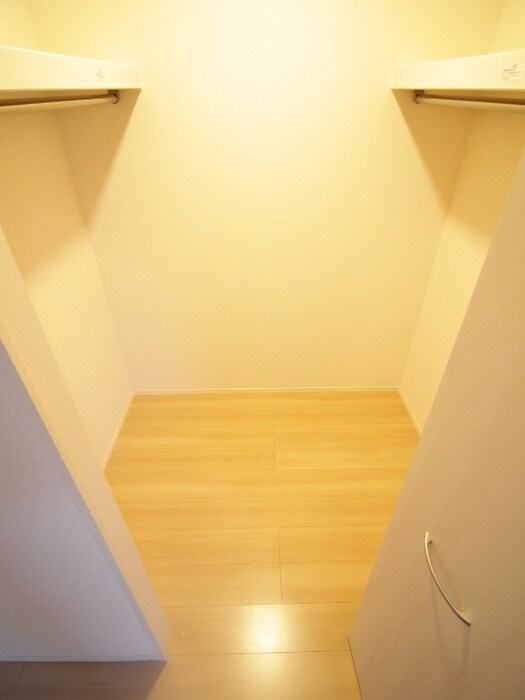 物件内観写真15　(収納)