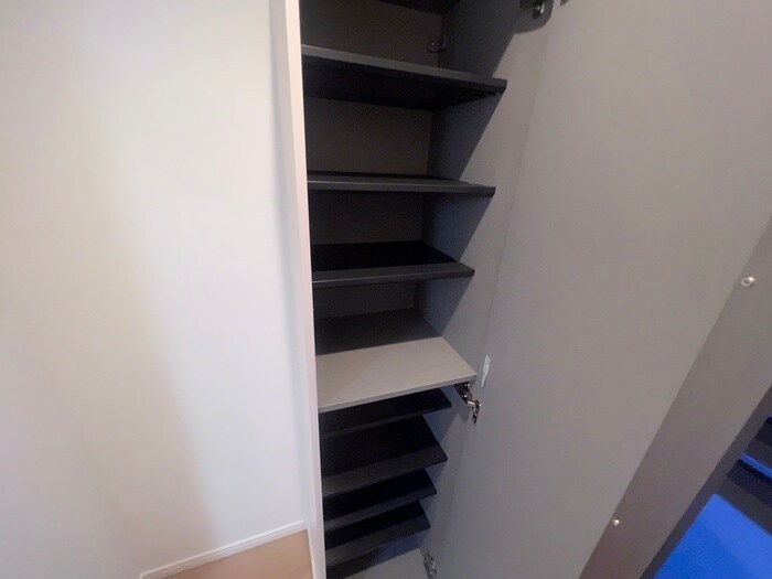 物件内観写真18　(靴箱)