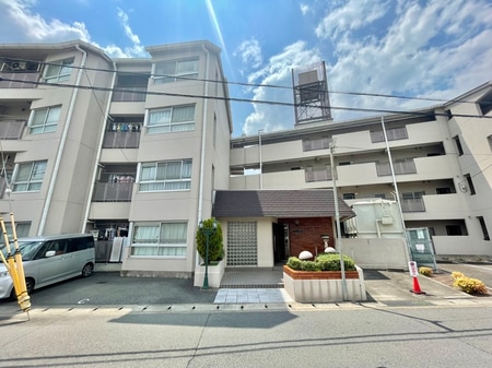 メゾン河忠外観写真