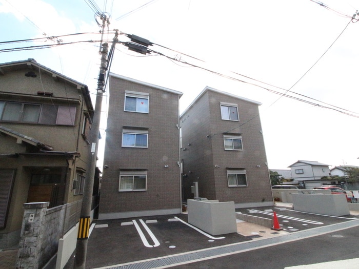 物件外観写真2　(外観写真)