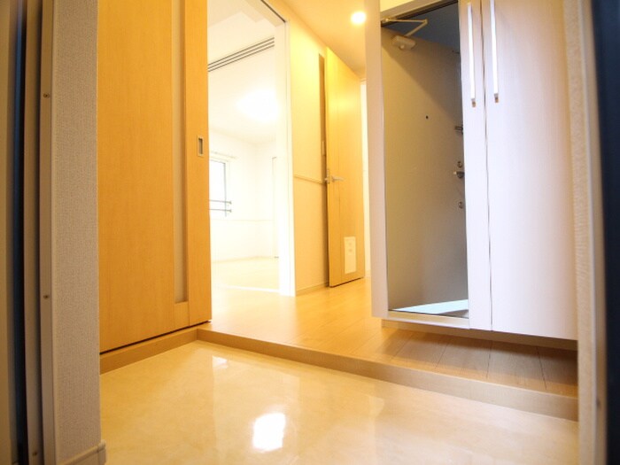 物件内観写真8　(靴箱)