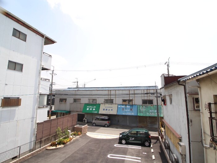 物件内観写真18　(室内からの展望)