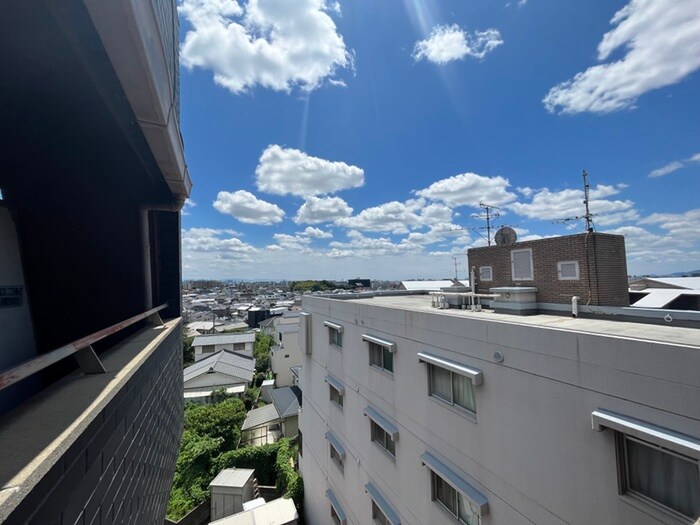 物件内観写真10　(室内からの展望)