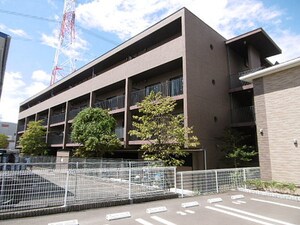 ラフィーネ上牧外観写真