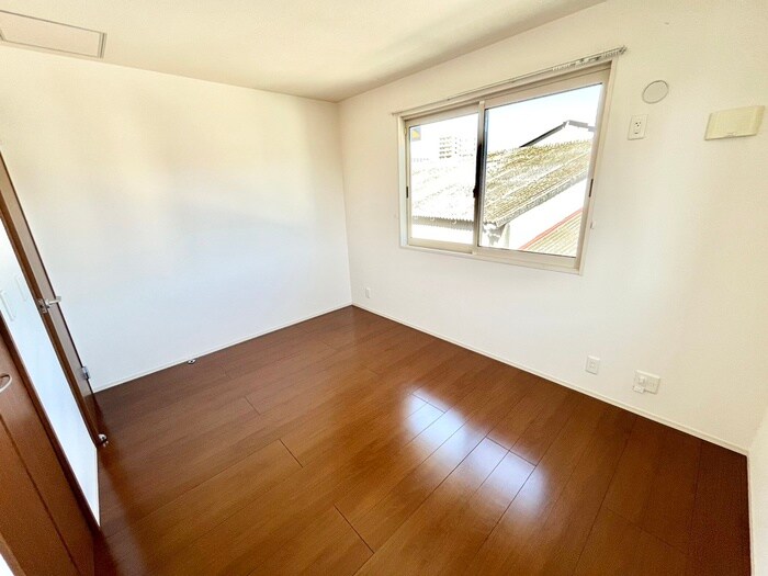 物件内観写真9　(居室)