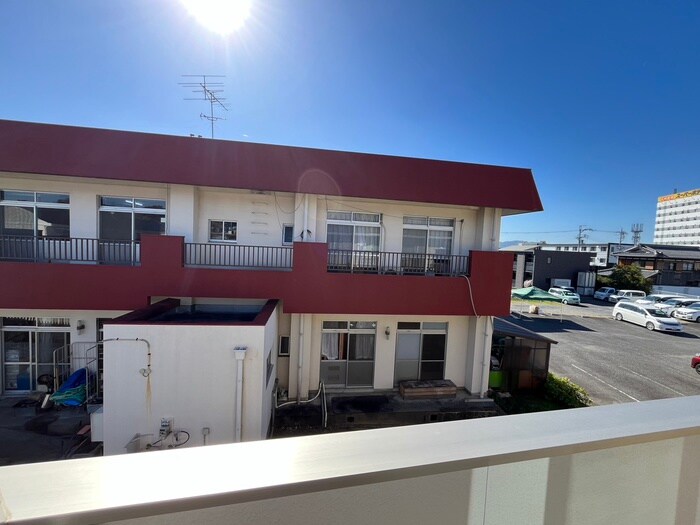 物件内観写真19　(室内からの展望)