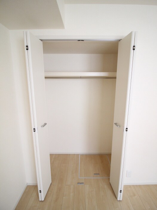 物件内観写真12　(収納)