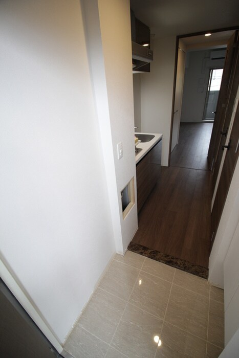 物件内観写真7　(玄関)