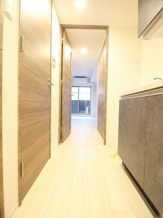 物件内観写真13　(廊下)