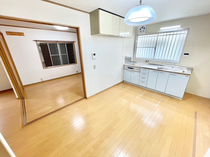 物件内観写真2　(居室)