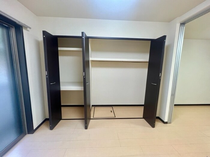 物件内観写真9　(収納)