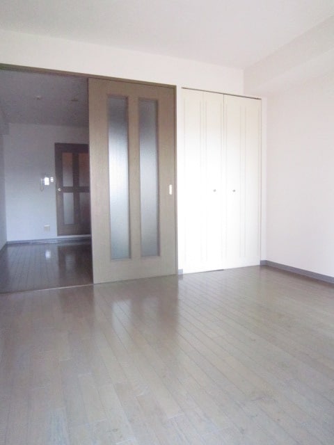 物件内観写真4　(居室)