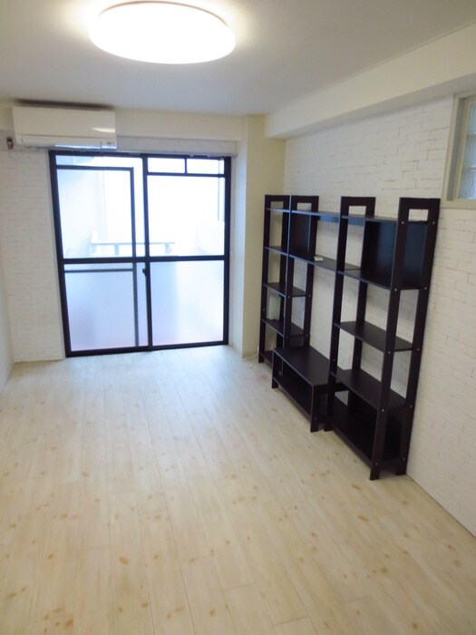 物件内観写真4　(居室)