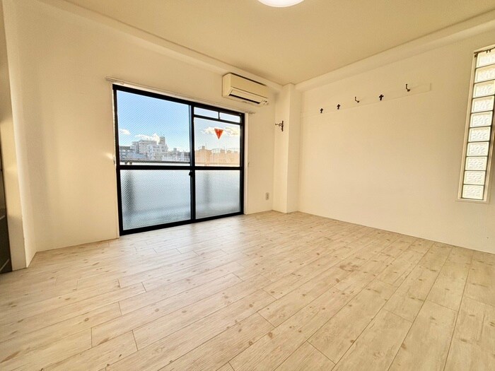 物件内観写真4　(居室)