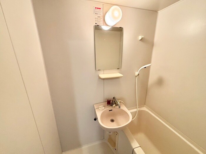 物件内観写真8　(洗面)