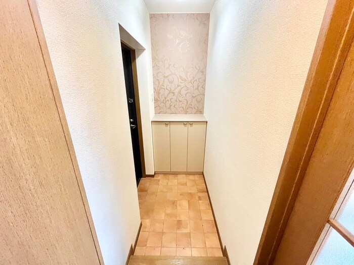 物件内観写真15　(玄関)