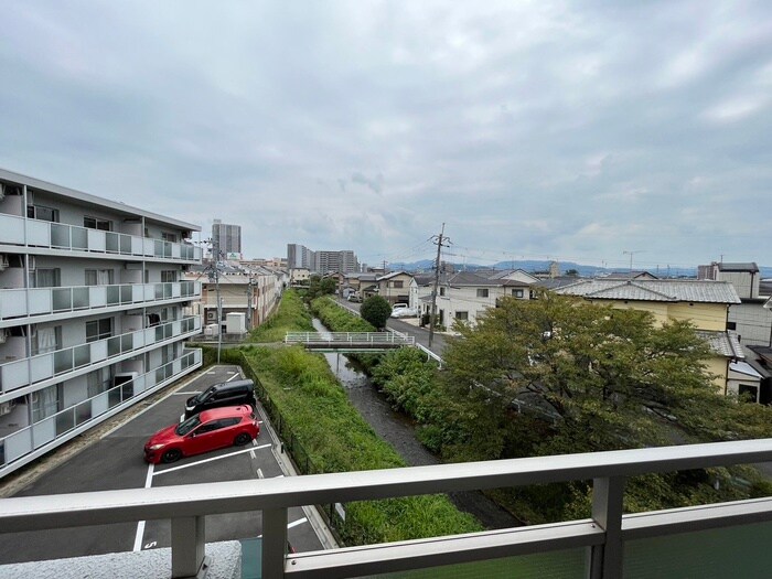 物件内観写真18　(室内からの展望)