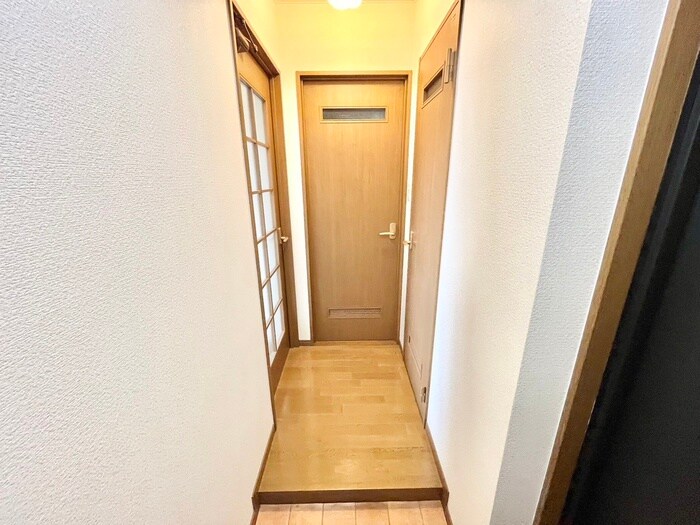 物件内観写真21　(廊下)