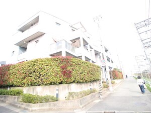 リネオ雲雀丘花屋敷（１０２）外観写真